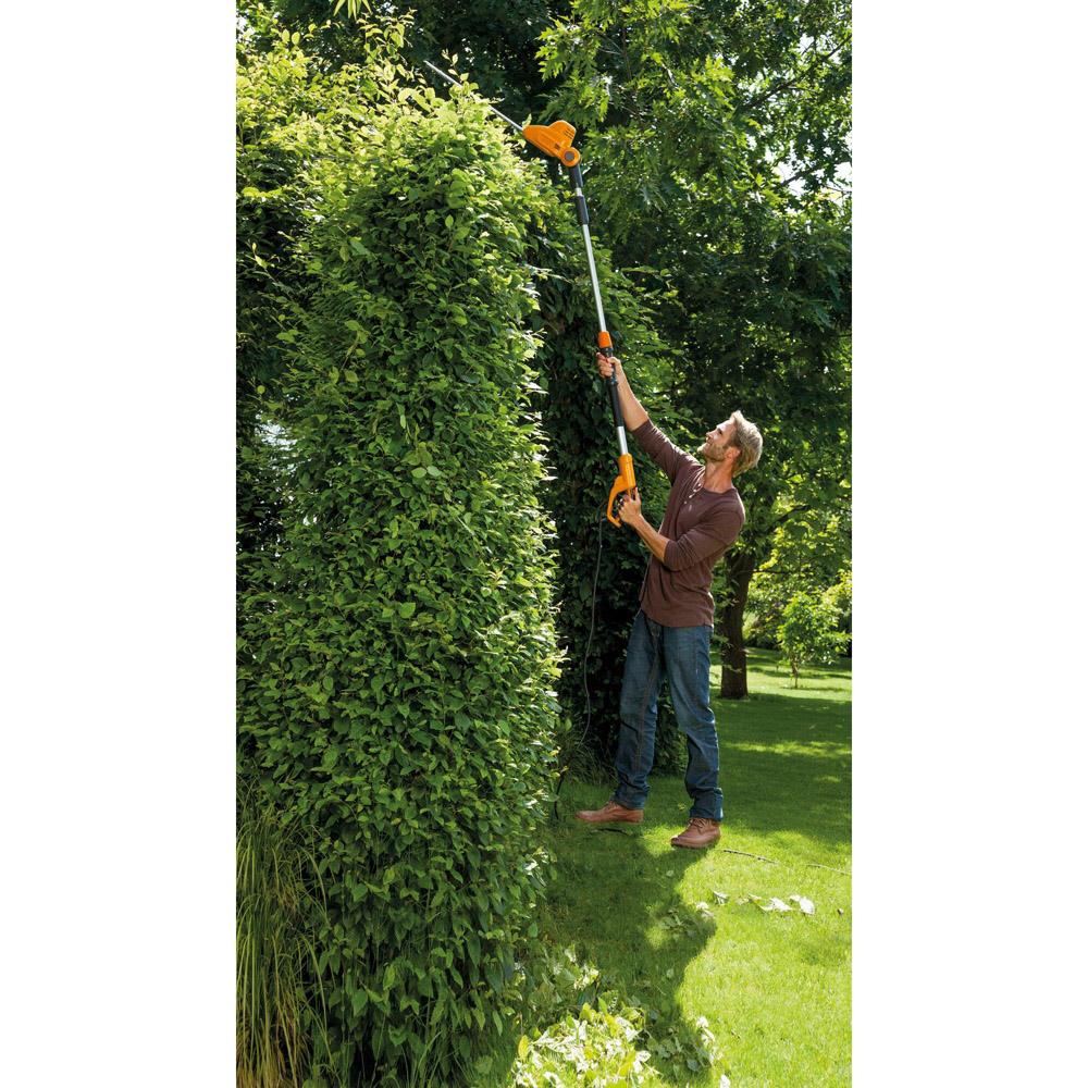 Flymo 9670799-01 500W SabreCut XT Telescopic Hedge Trimmer Image 5