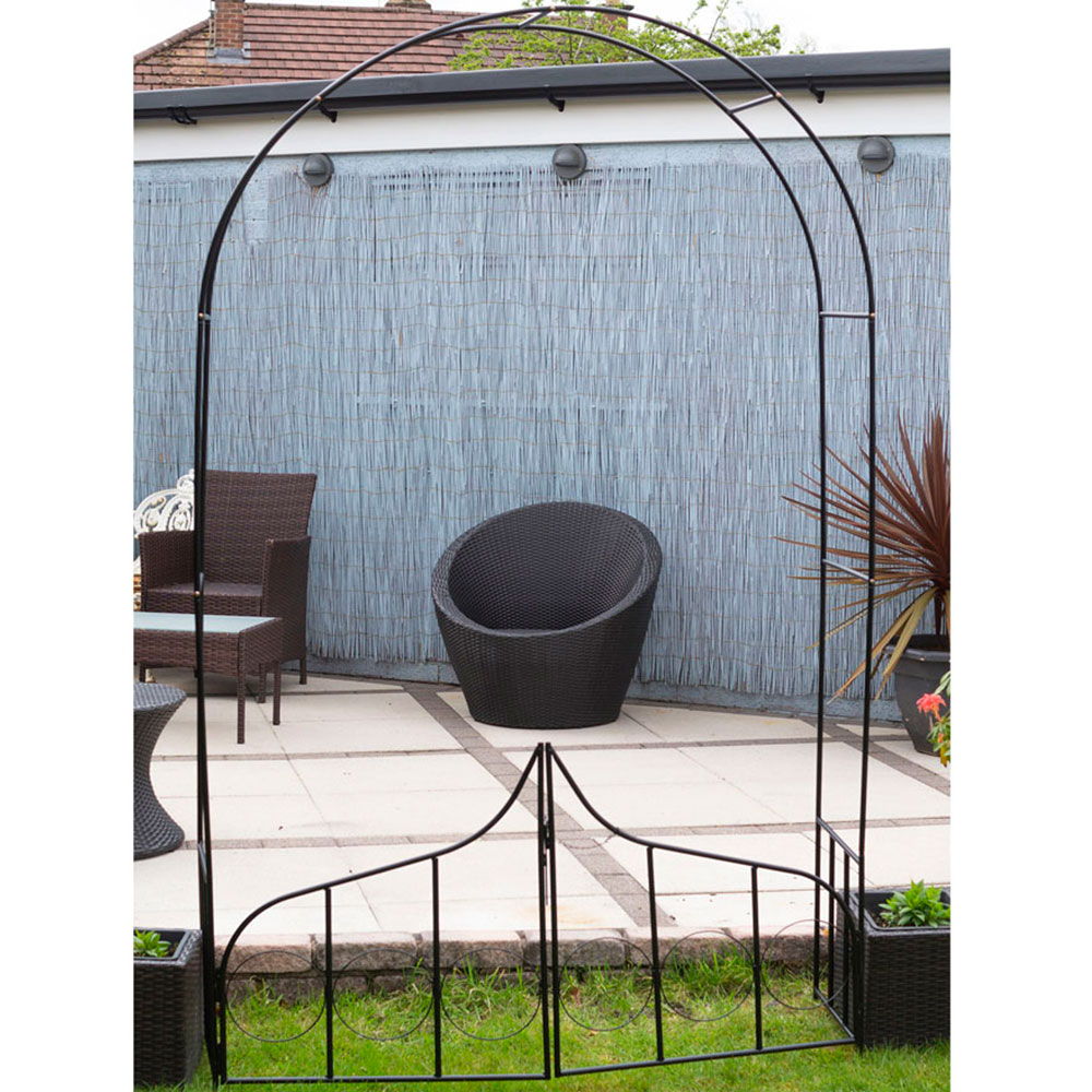 St Helens 7.7 x 4.5 x 1.2ft Garden Arch with Gate Image 1