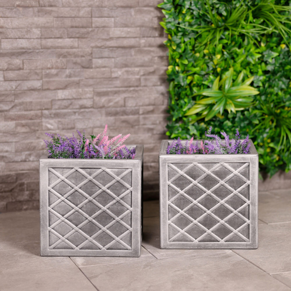 Charles Bentley Lazio Small Pewter Planters 2 Pack Image 2