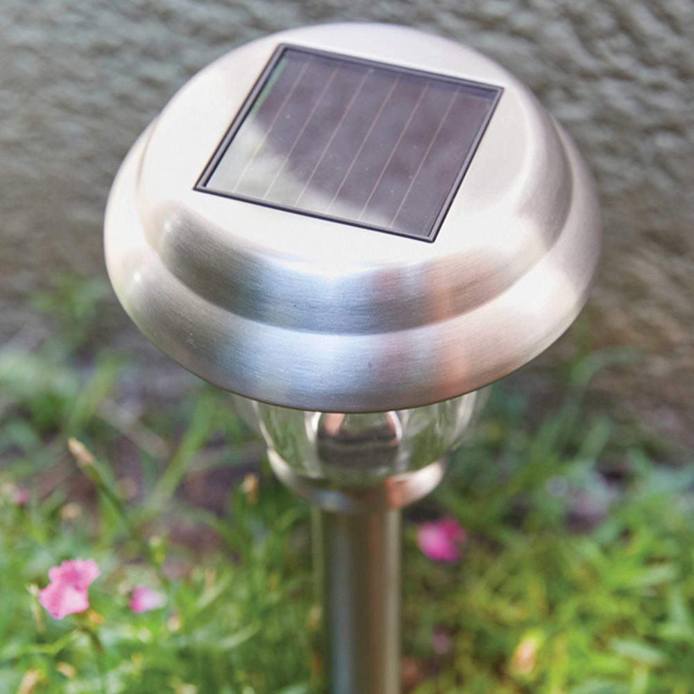 Luxform Global Pulzar LED Intelligent Solar Spike Light Image 4