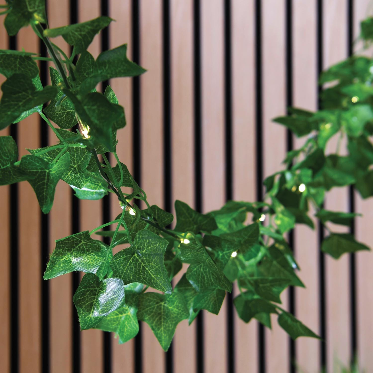 Solar Ivy String Light - Green Image 3
