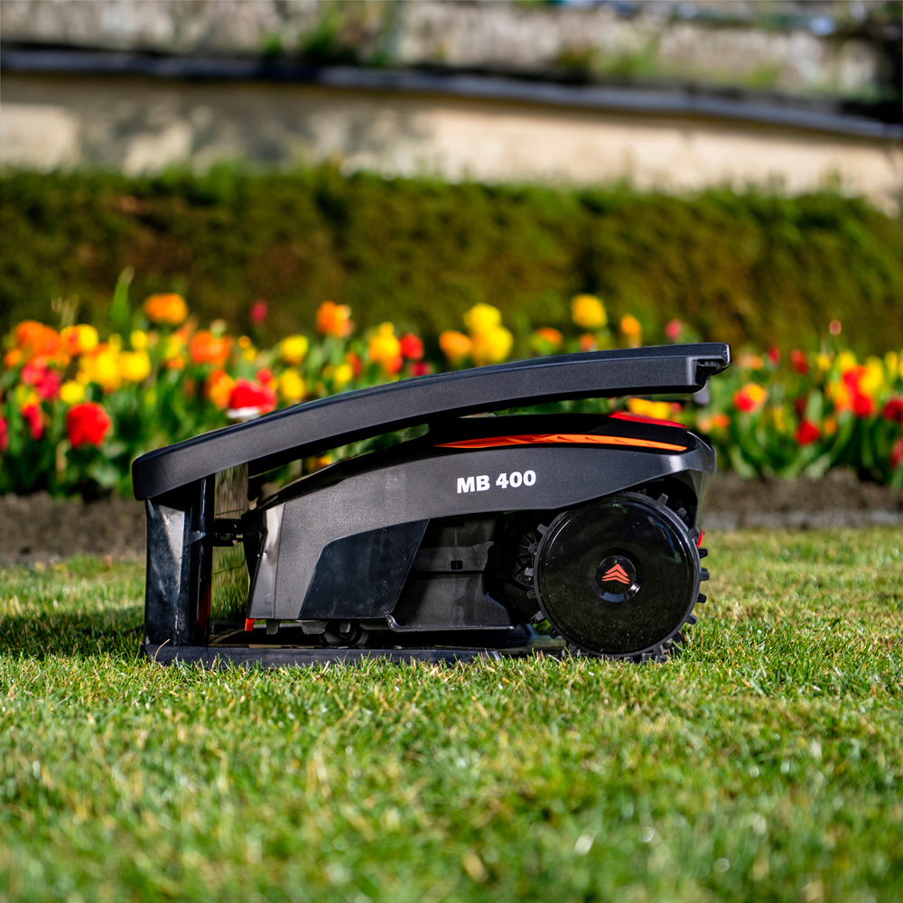 Yard Force MB400 20V 16cm Robotic Lawnmower with App Control Image 9