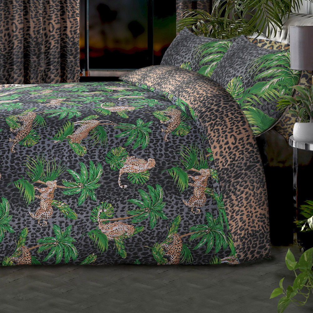 Velosso EasyCare King Size Leopard Jungle Reversible Duvet Set Image 5