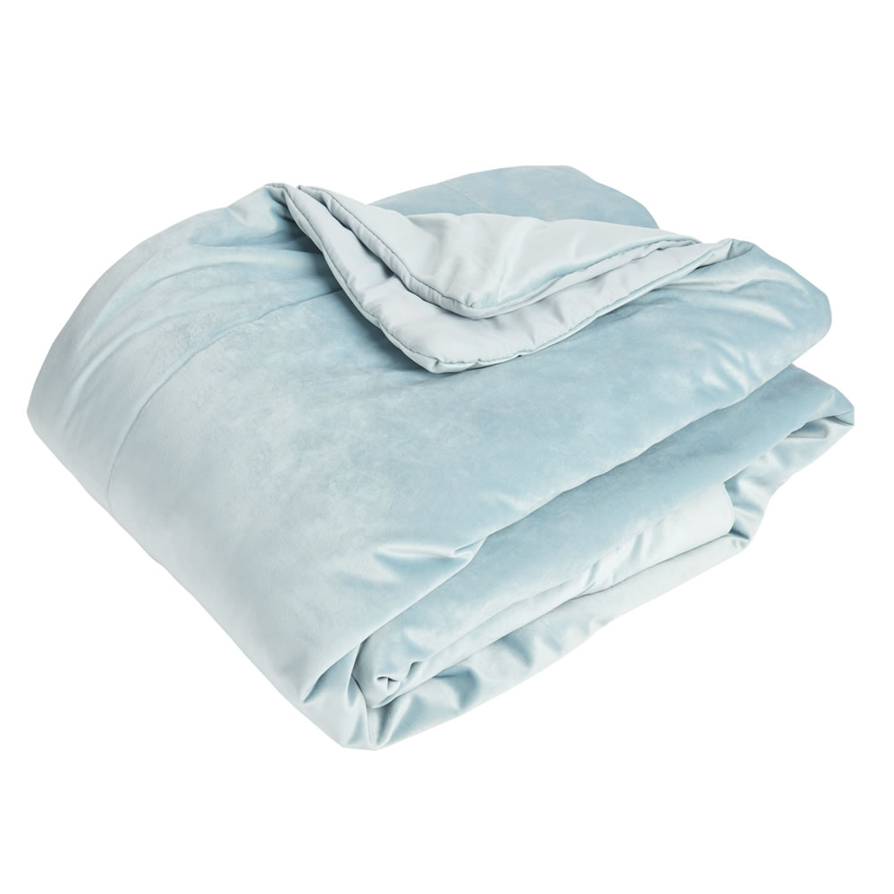 Wilko Soft Velvet Effect Throw Duck Egg Blue 145 x 200cm Wilko
