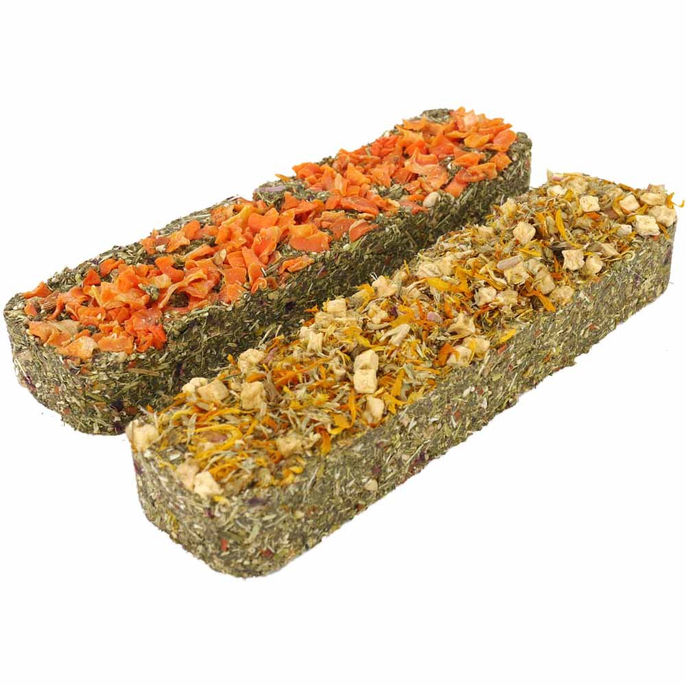 Single wilko Herb and Hay Carrot Apple and Marigold Veggie Bars 100g in Assorted styles Image 2