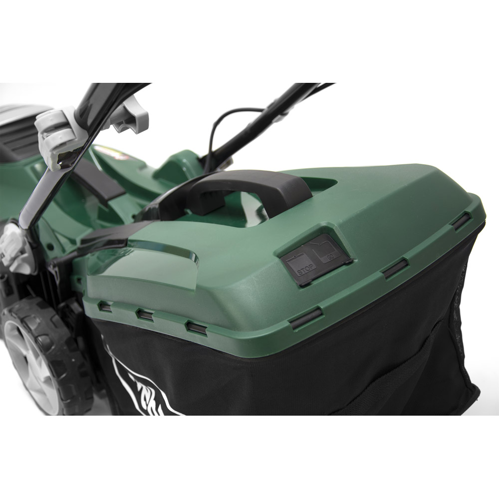 Webb Classic WEER36 1600W Hand Propelled 36cm Rotary Electric Rotary Lawn Mower Image 5