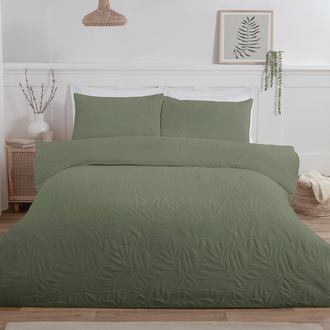 Avery Leaf Duvet Cover and Pillowcase Set - Olive Green / Double Image 1