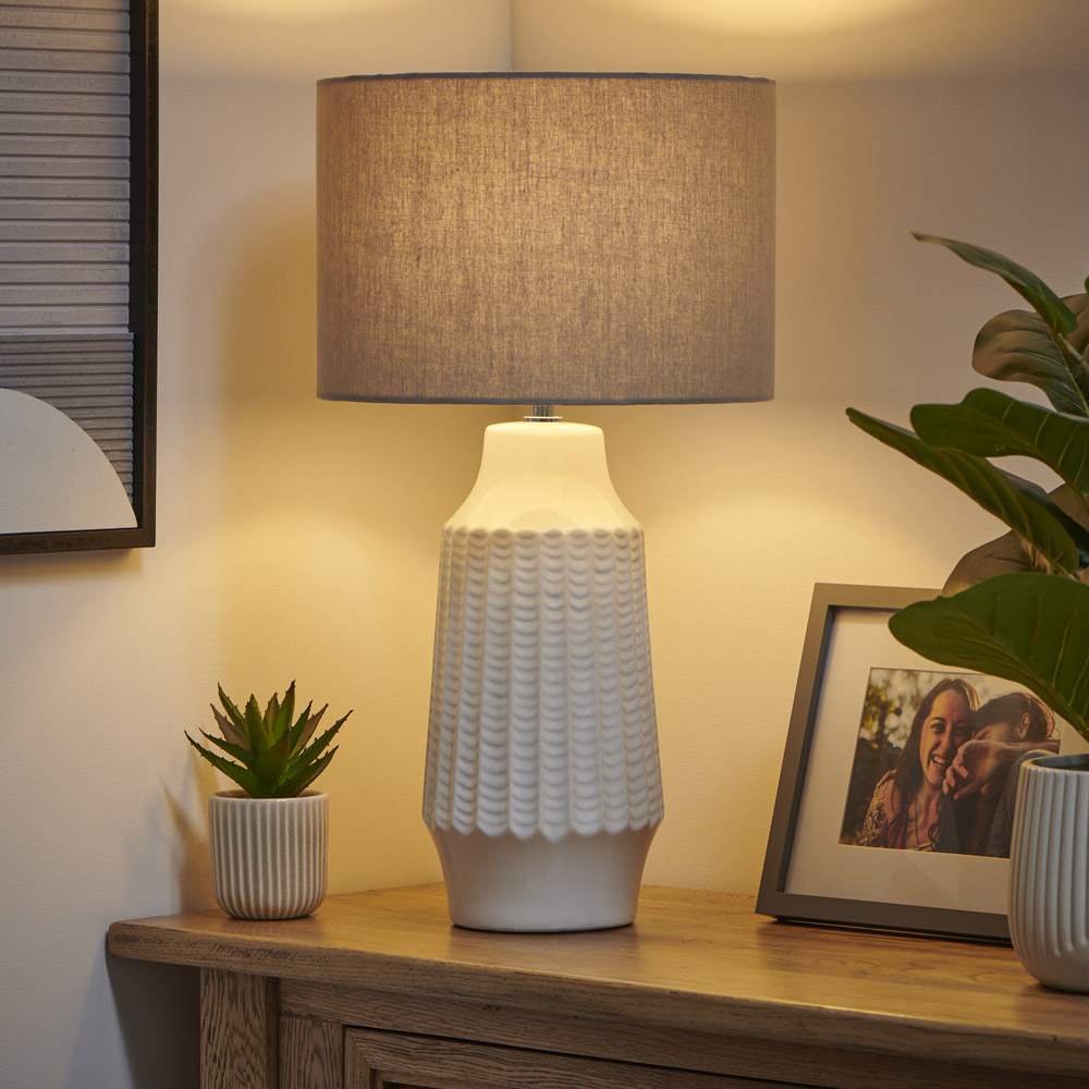 Wilko White Ceramic Knit Base Table Lamp Image 6
