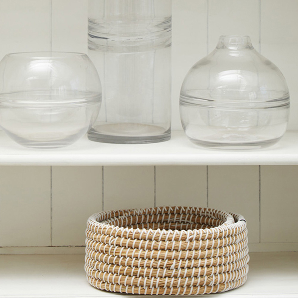 Premier Housewares White Detail Oval Straw Basket Set of 2 Image 2