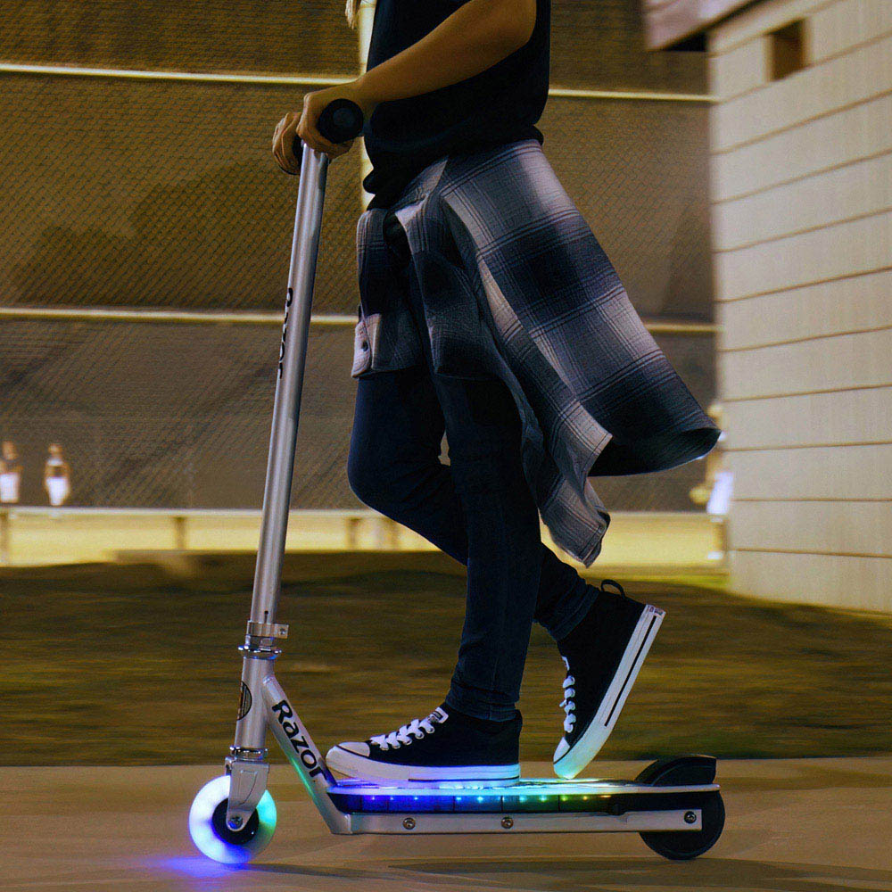 Razor ColorRave Electric Scooter Silver Image 7