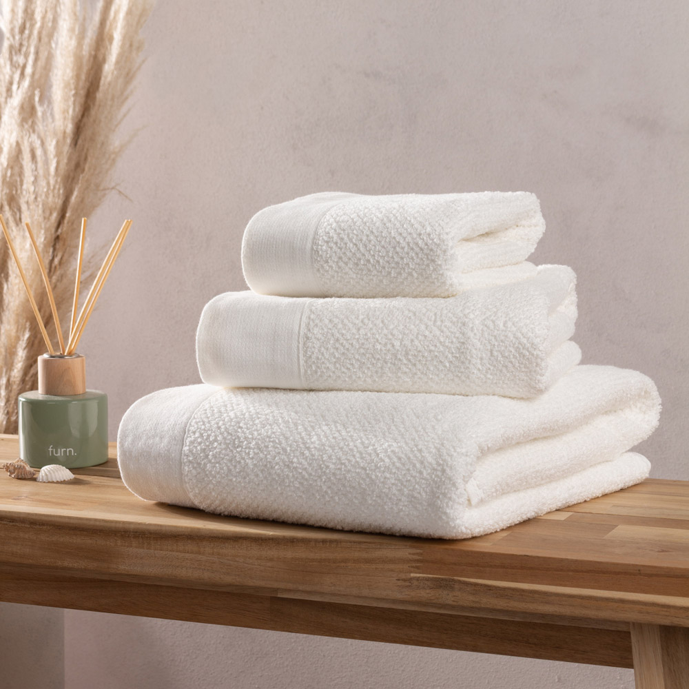 furn. Textured Cotton White Bath Towels and Sheets Set of 4 Image 2