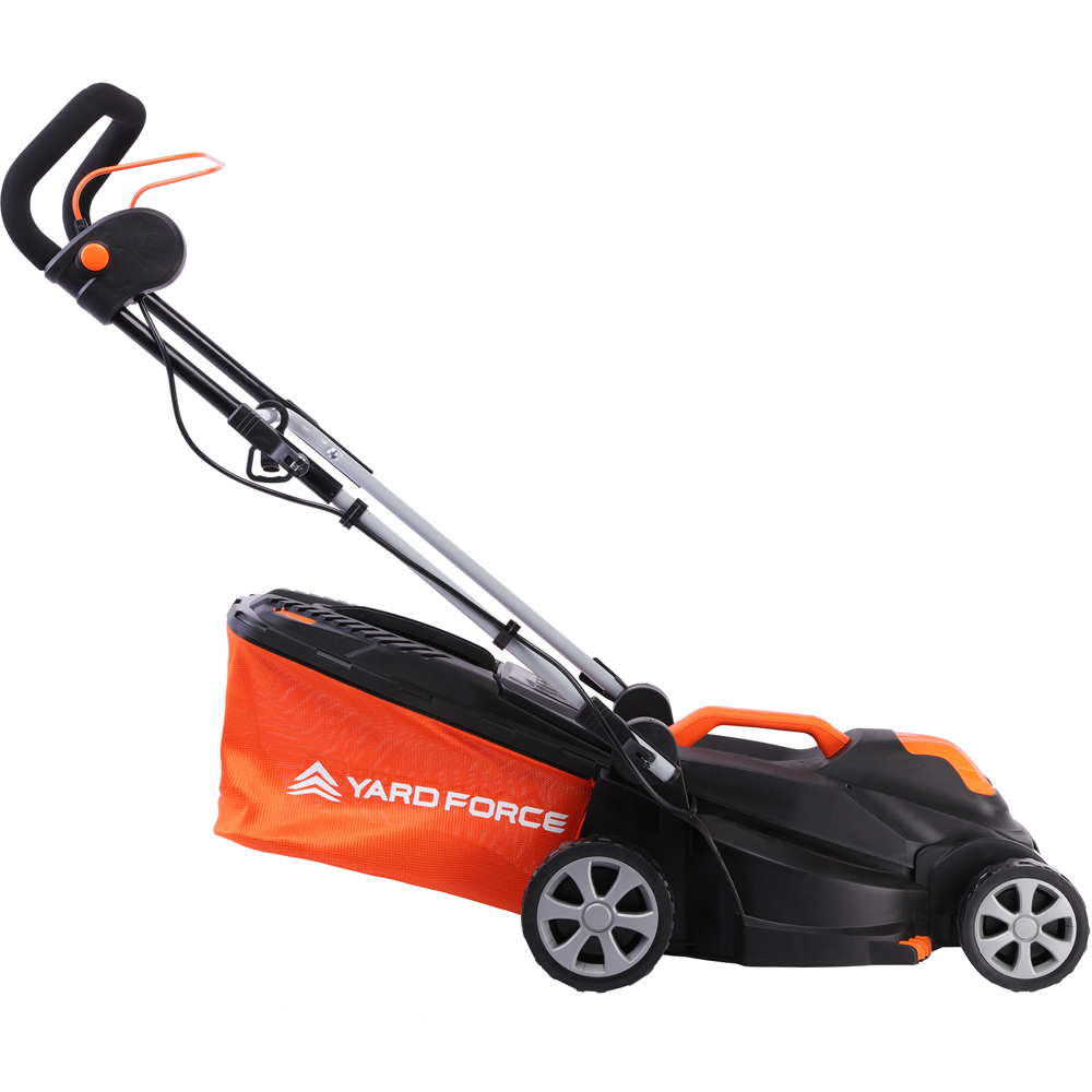 Yard Force EM N34A 1400W 34cm Electric Lawnmower with 35L Grass Bag and Rear Roller. Image 2