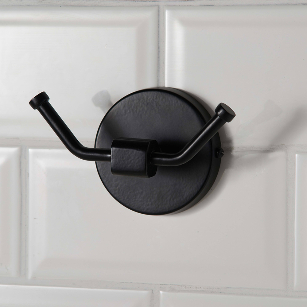 OurHouse 4 Piece Black Bathroom Fitting Image 6