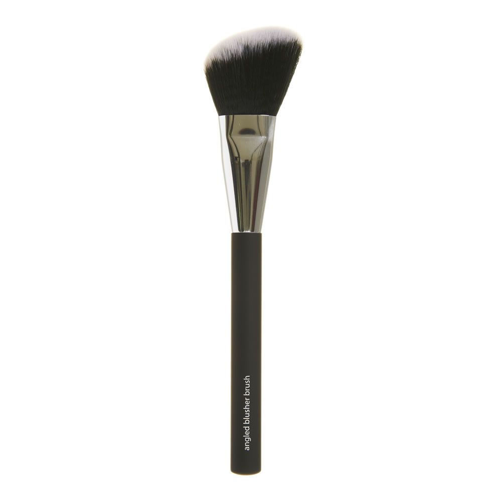 Wilko Premium Angled Blusher Brush Wilko