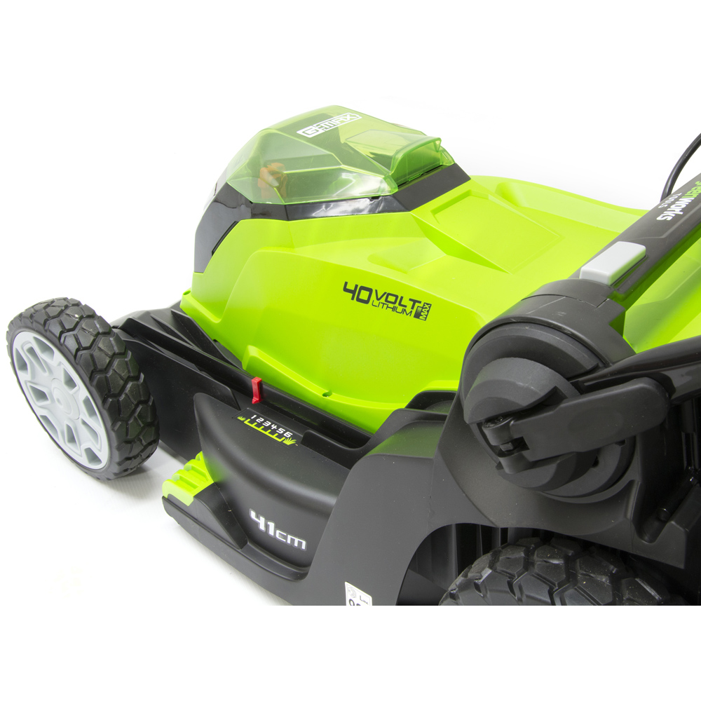 Greenworks GWG40LM41K2X 40V Hand Propelled 41cm Rotary Lawn Mower Image 4