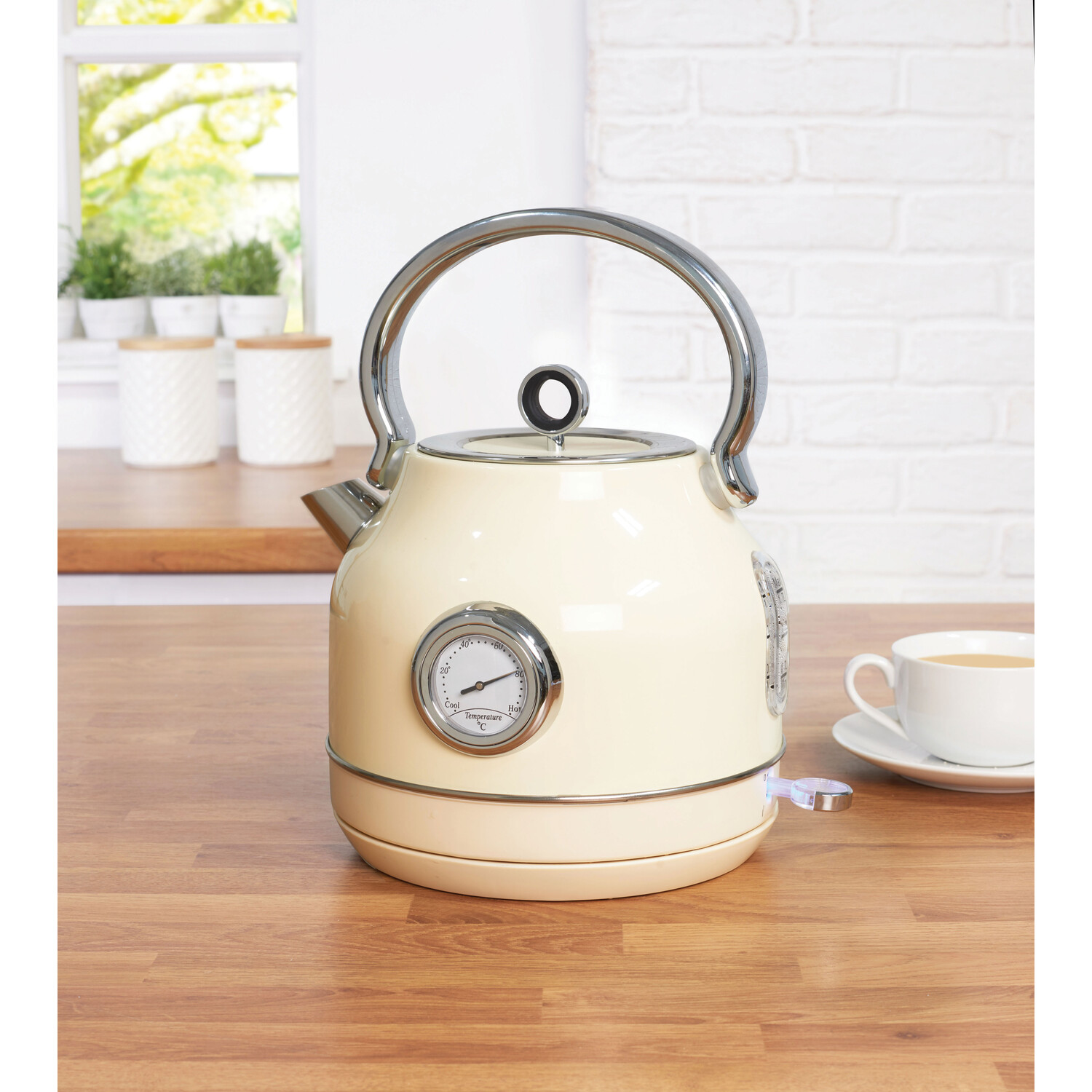 Cream Retro Kettle with Dial 1.7L Image 2