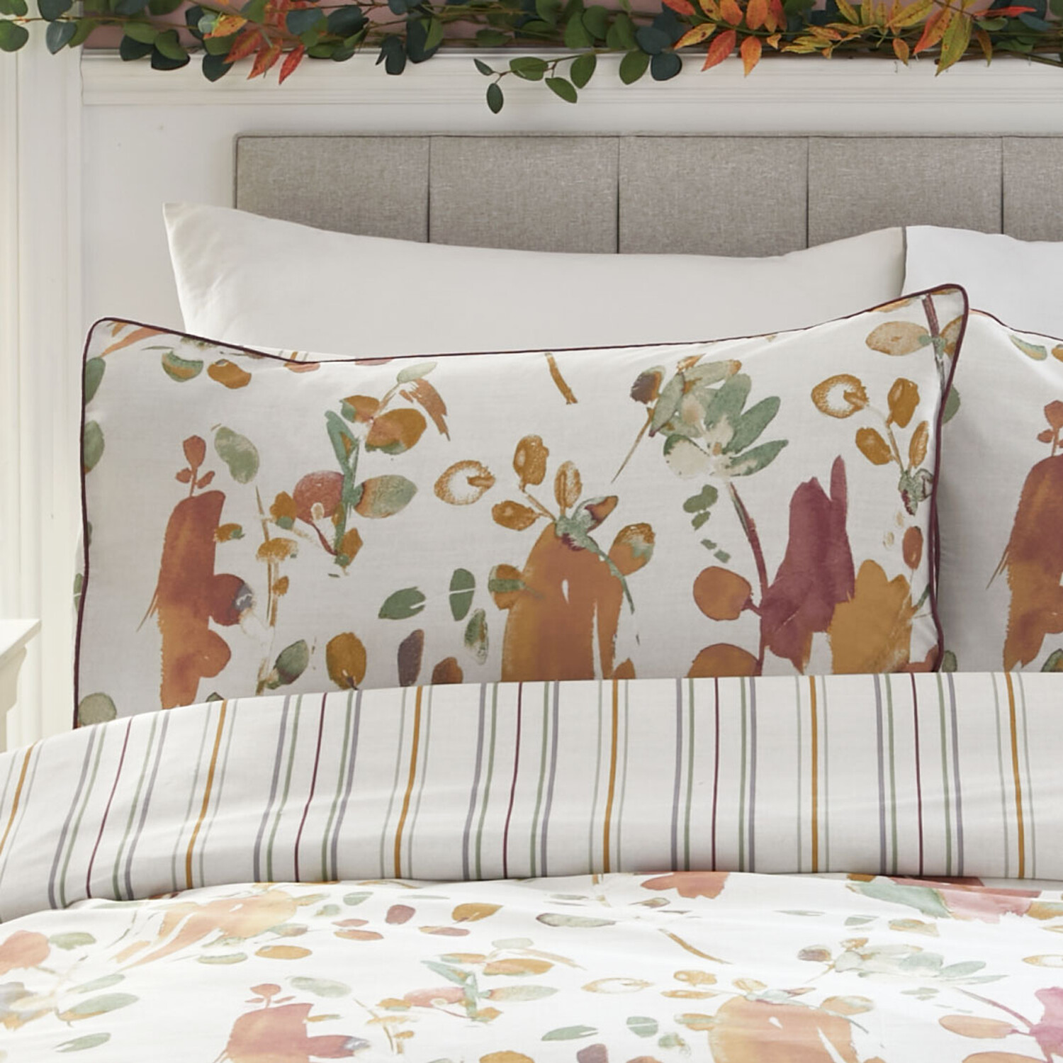 Gaia Botanical Duvet Cover and Pillowcase Set - Rust / Double Image 5