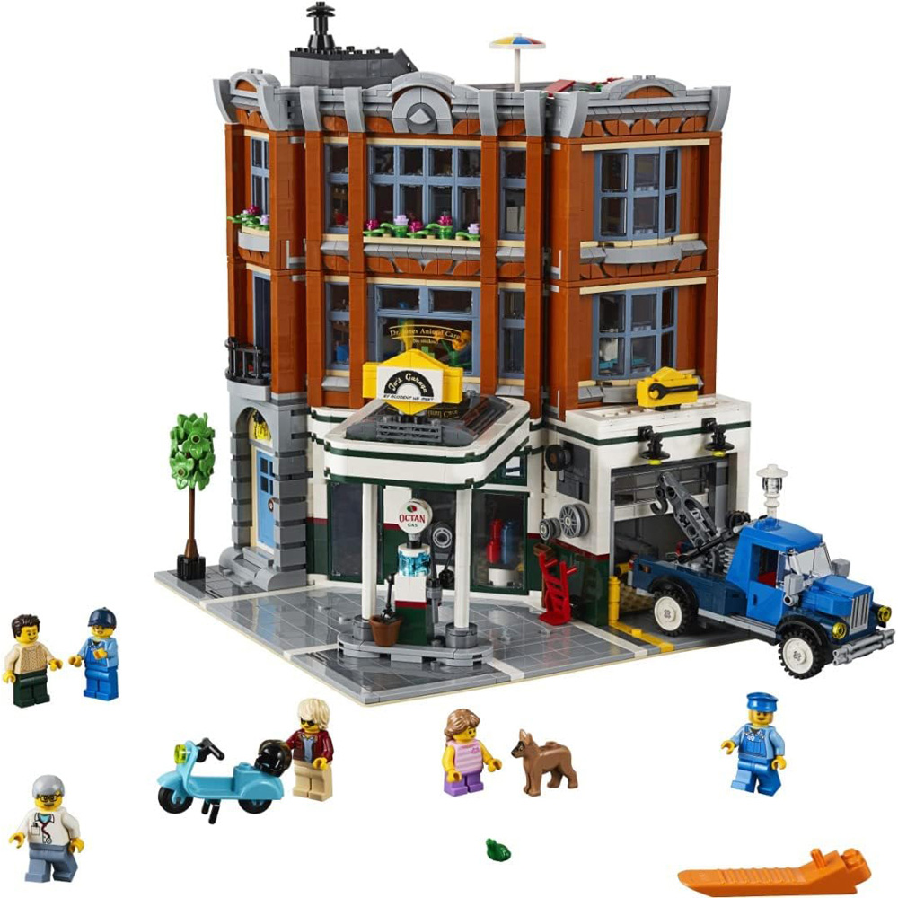 LEGO Creator 10264 Corner Garage Building Kit Image 3
