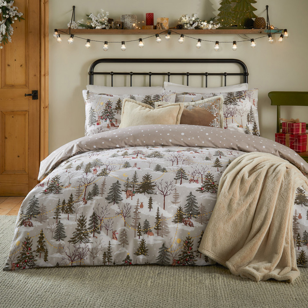 Furn King Size Forest Festivities Printed Reversible Duvet Set Image 1
