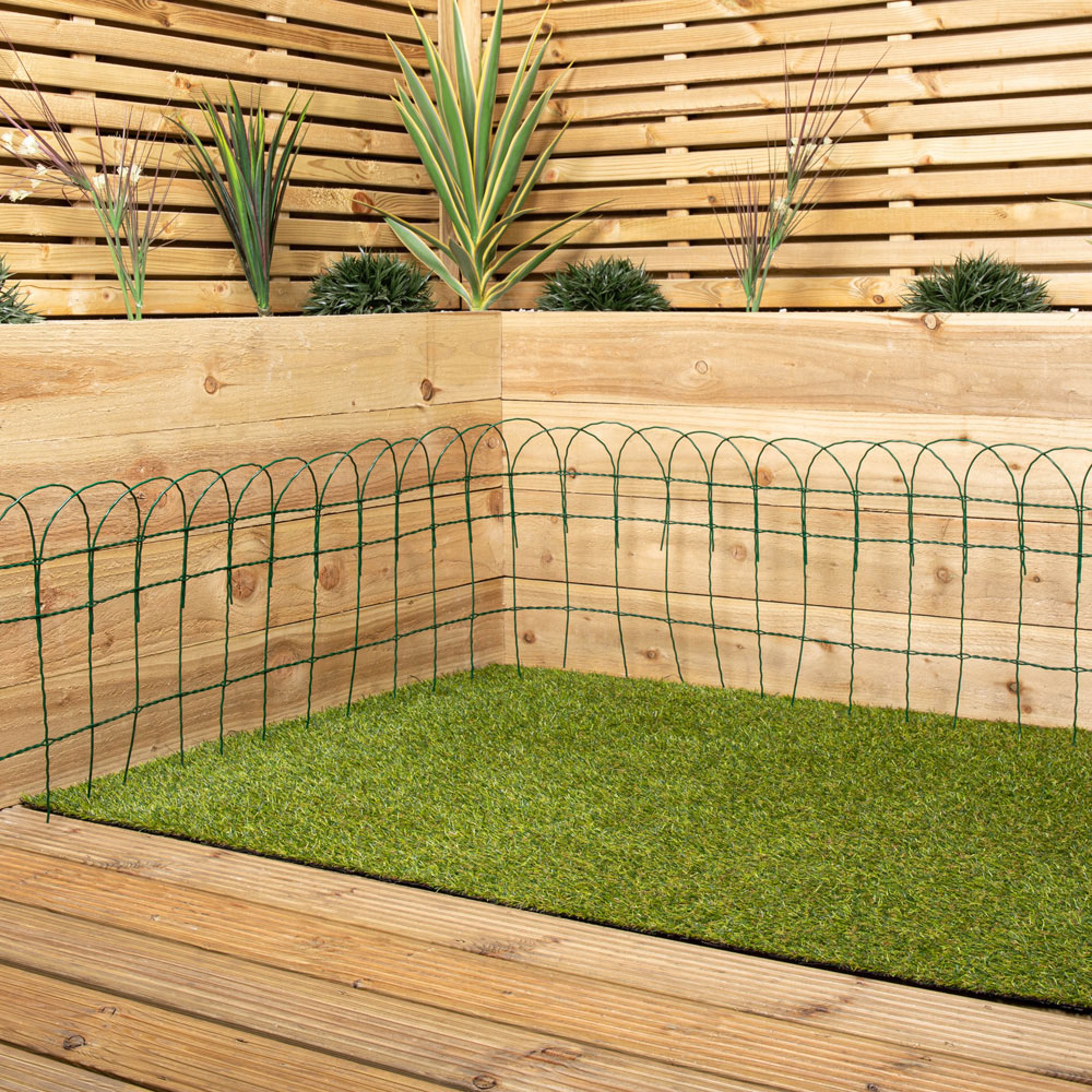Samuel Alexander 10m Green PVC Coated Metal Border Fencing Image 2