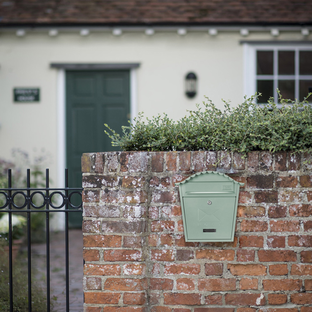 Burg-Wachter Classic Chartwell Green Wall Mounted Galvanised Steel Post Box Image 5