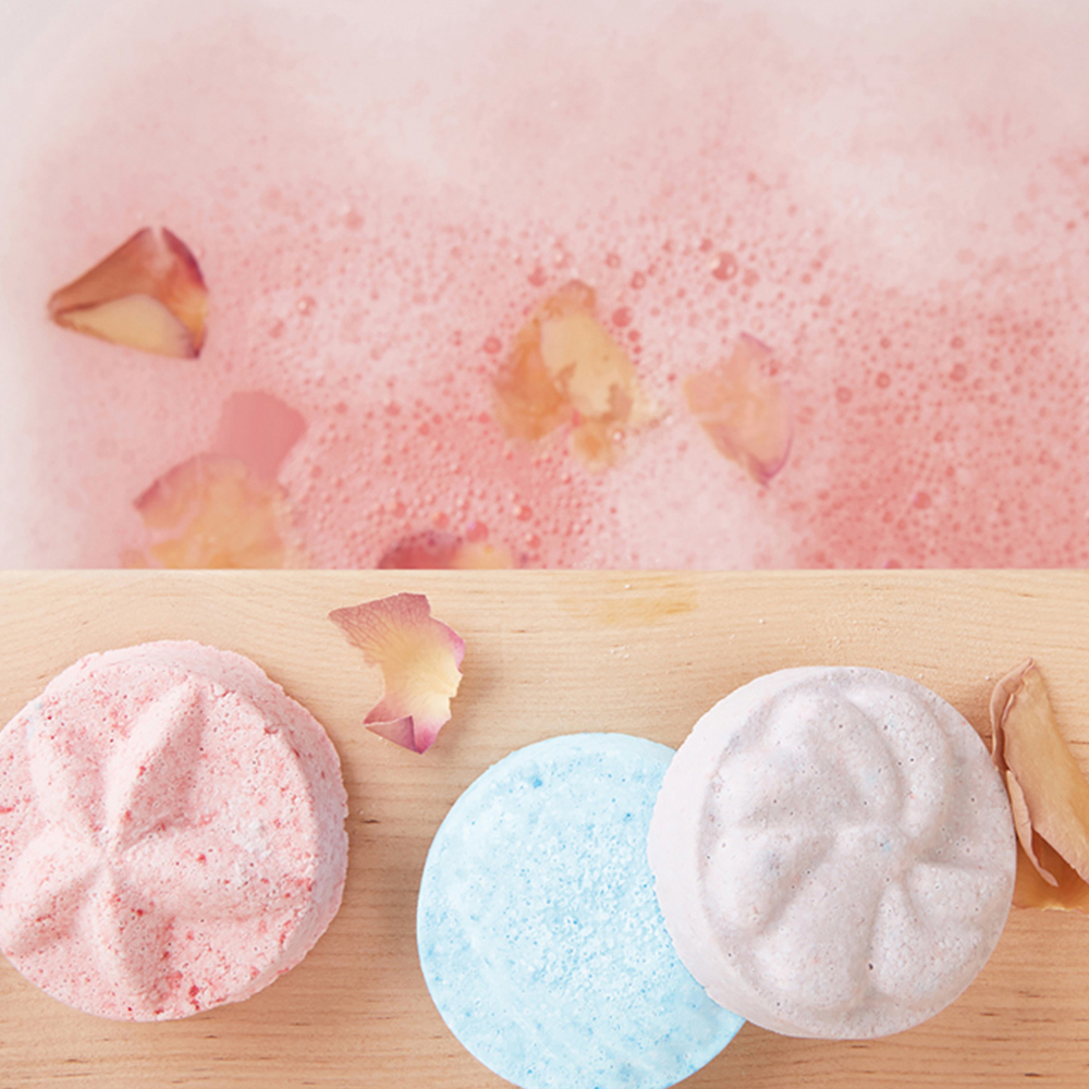 Bee & Bumble Multicoloured Bath Bomb Craft Kit Image 2