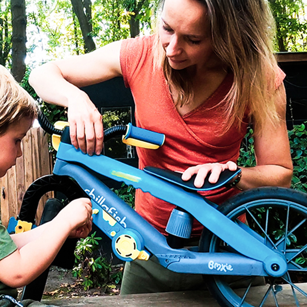 Chillafish BMXie Moto Blue Balance Bike Image 2