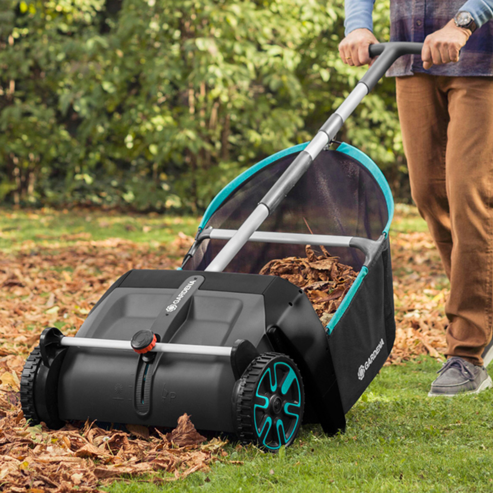 Gardena Leaf and Lawn Collector Image 2