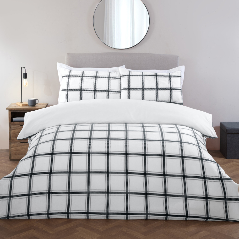 Window Check Fleece Duvet Set Monochrome King Image 1