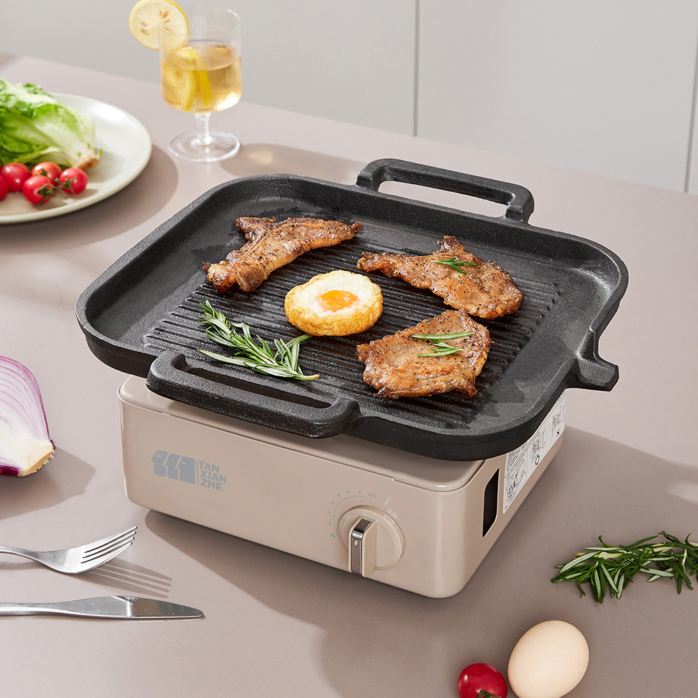 Living and Home 30cm Pre Seasoned Cast Iron Griddle Pan with Dual Handles and Pour Spout Image 7