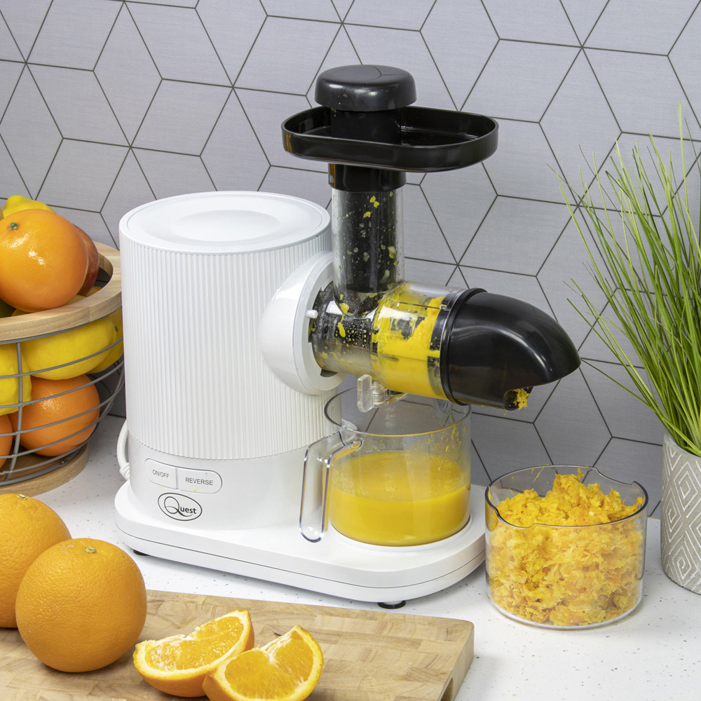 Quest White Slow Masticating Juicer 150W Image 3