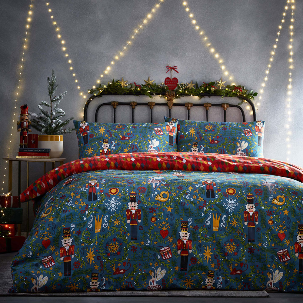 furn. Nutcracker Double Navy Duvet Set Wilko