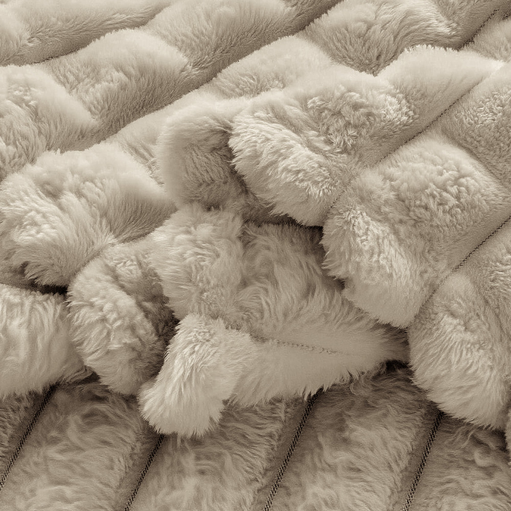 Velosso Waffle Mink Chunky Throw 127 x 152cm Image 3