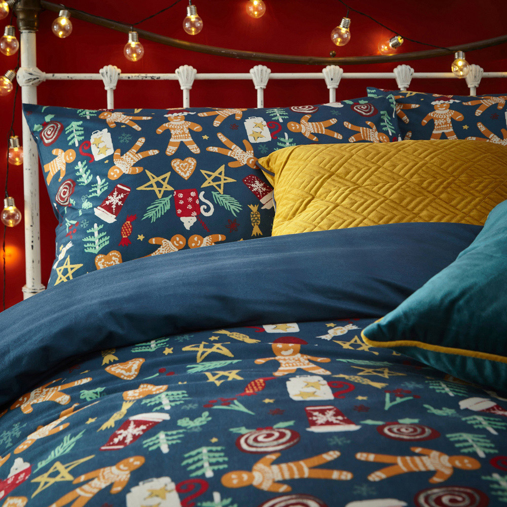 furn. Yuletide Treats Single Navy Christmas Duvet Cover Set Image 2