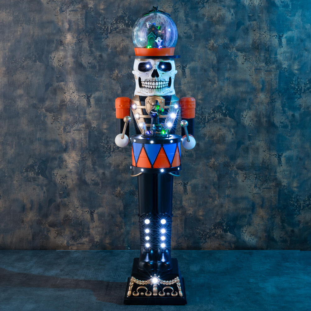 Halloween XL Standing Nutcracker Model Image 3