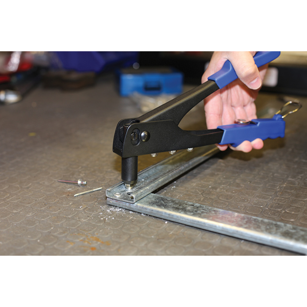 Laser 217 Standard Blue and Black Riveter with 30 Rivets Image 2