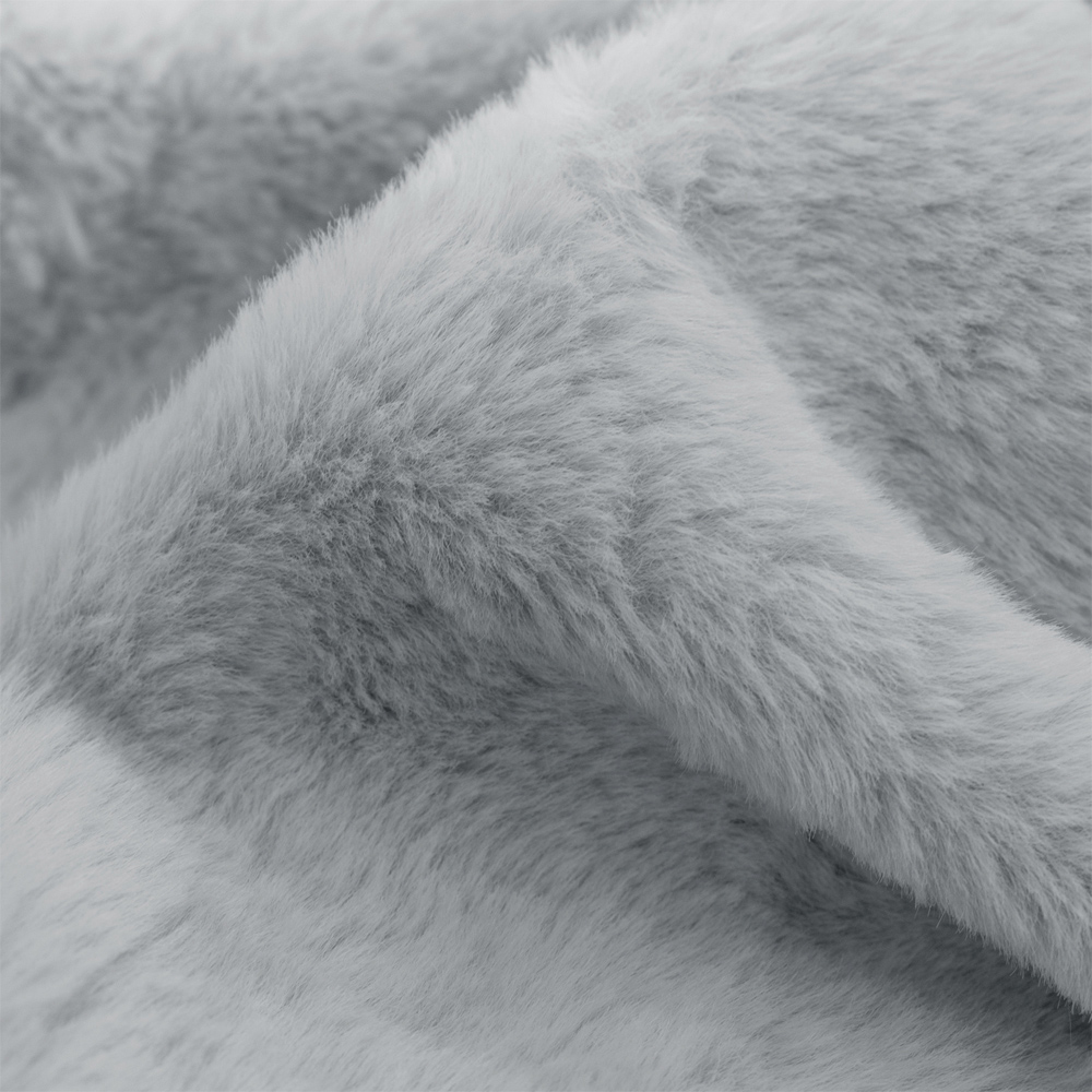 Velosso Silver Flannel Electric Throw 130 x 160cm Image 4