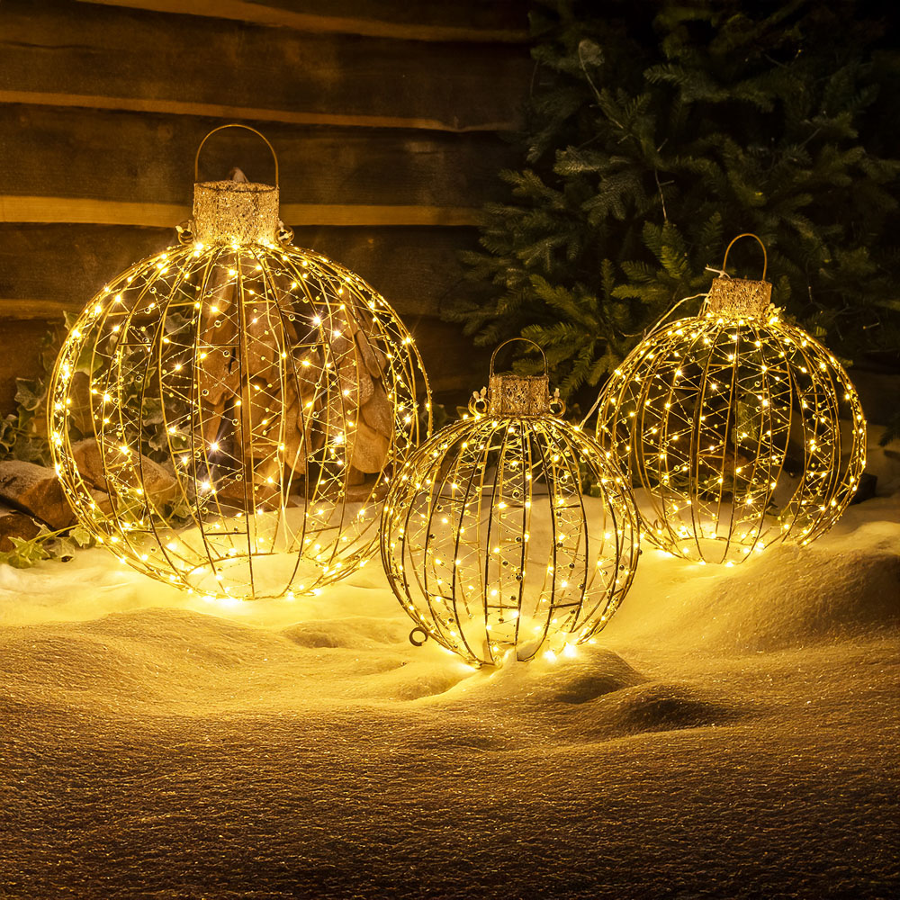 The Christmas Centre 360 Warm White LED Pre-Lit Gold Light-Up Ball 3 Piece Image 5