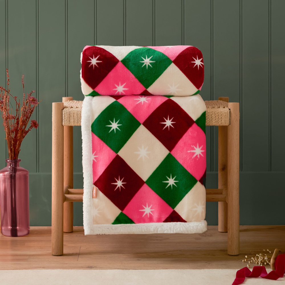 Furn Multicolour Star Sherpa Fleece Reversible Throw 140 x 180cm Image 2