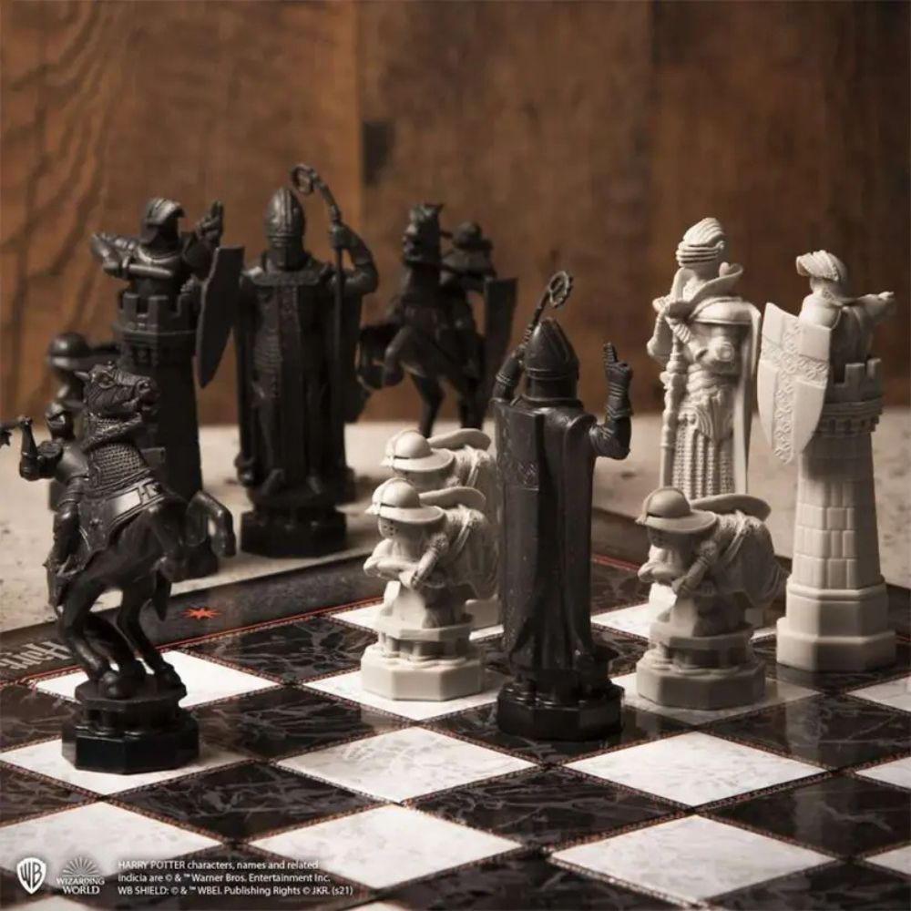 The Noble Collection Harry Potter Wizard Chess Set Image 2
