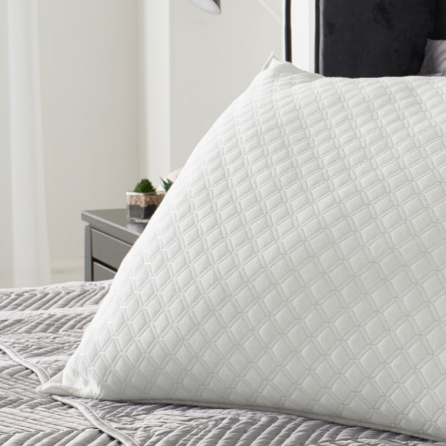 Downland Relaxation Pillow - White Image 3