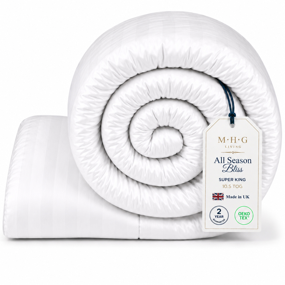 MHG Living Super King Size White Striped All Season Hollowfibre Duvet 10.5 Tog Image 3