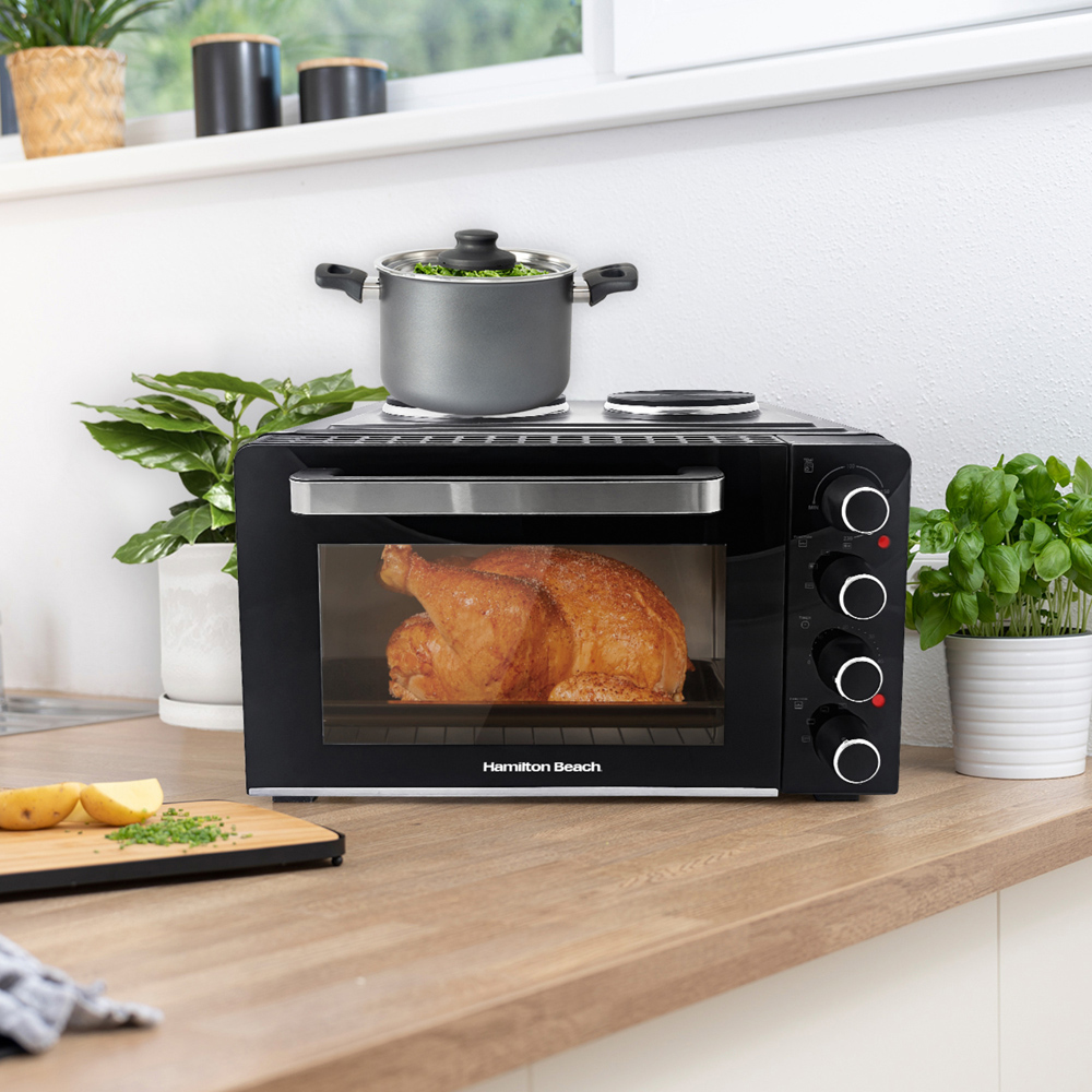 Hamilton Beach HB28HDB 28L Mini Electric Oven with Double Hotplate Image 2