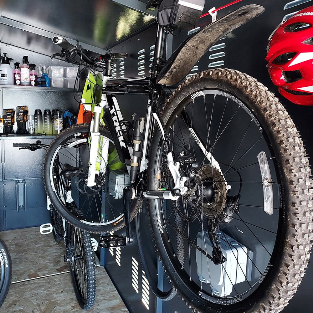 Asgard Centurion 5 x 18ft Double Door Cream High Security Bike Shed Image 6