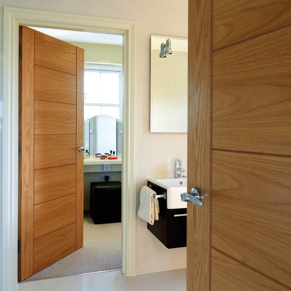 JB Kind Palomino Contemporary Oak Venner Internal Door 1981 x 610mm Image 2