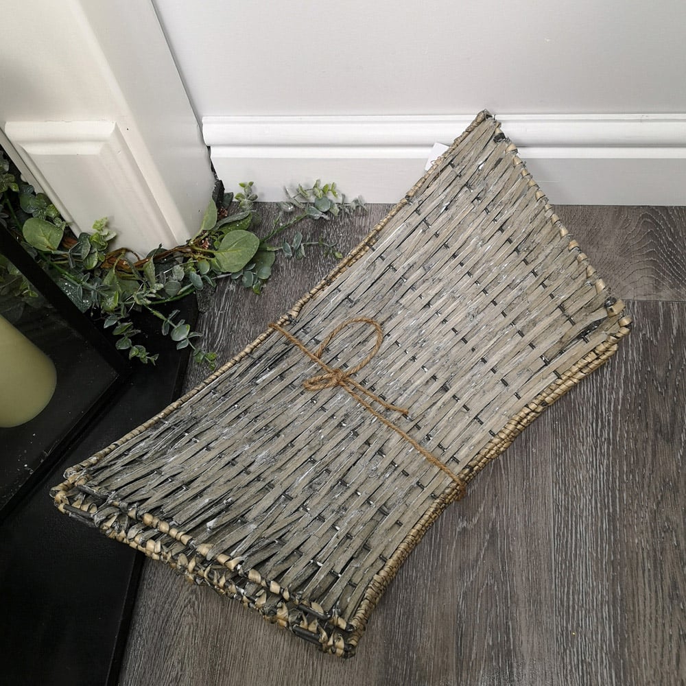 Samuel Alexander KD Medium Natural Willow Wicker Rattan Christmas Tree Skirt 25 x 58cm Image 6