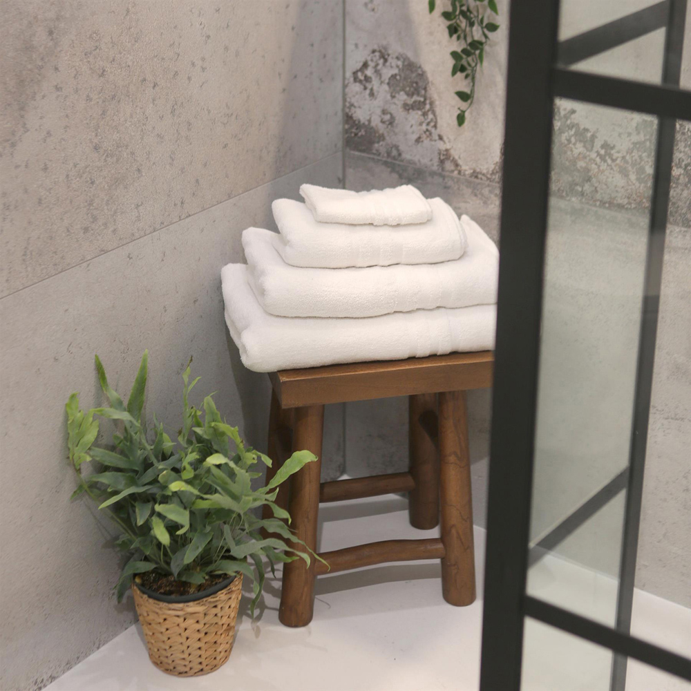 Nicola Spring 6 Piece White Cotton Towel Set 135 x 70cm Image 2