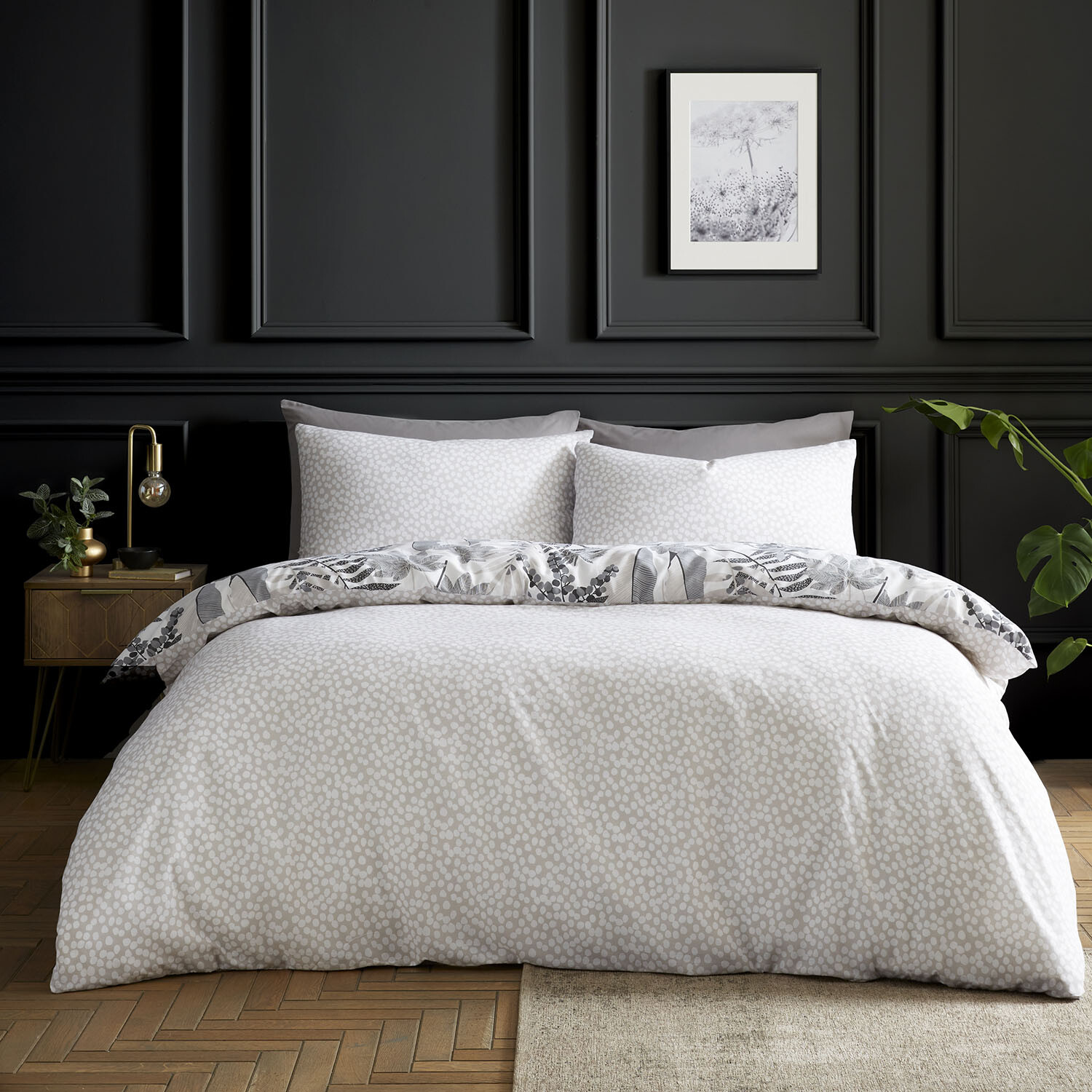 Attalea Duvet Set - Monochrome / Single Image 2