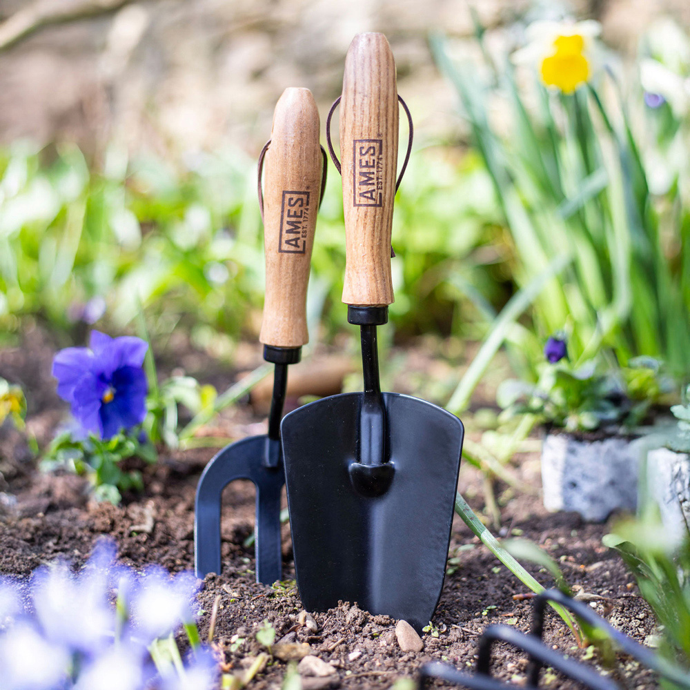 AMES Tools Carbon Steel Garden Hand Trowel Image 6