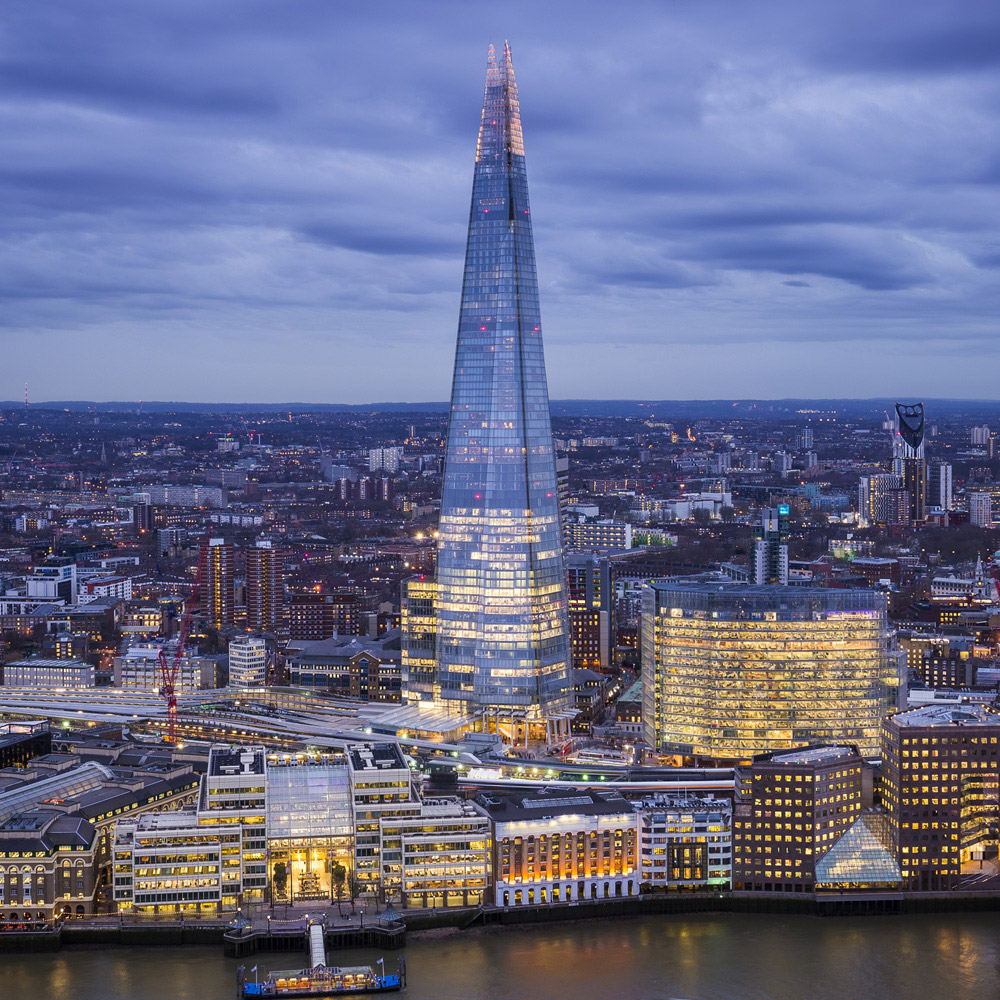Activity Superstore Romantic Escape with Shard View and Champagne Gift Experience 2 Pack Image 2